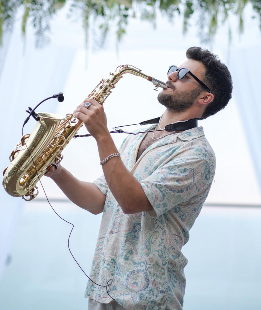 סקסופוניסט מעולה לחתונה למסיבה saxophone player live music